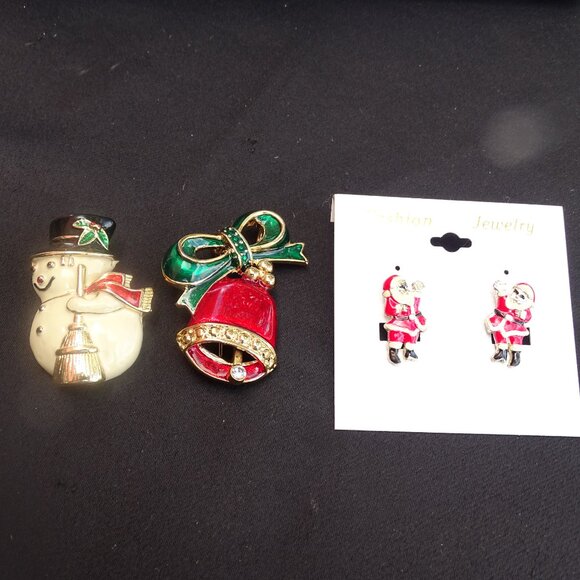 Assortment of Christmas Jewelry - Picture 1 of 6